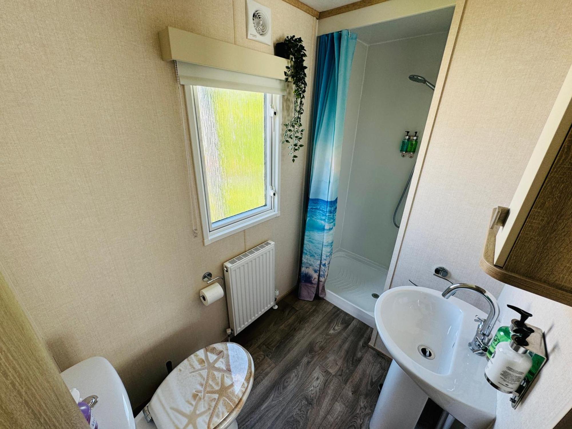 Rosa - Bournemouth Holiday Home ウィンボーン・ミンスター エクステリア 写真